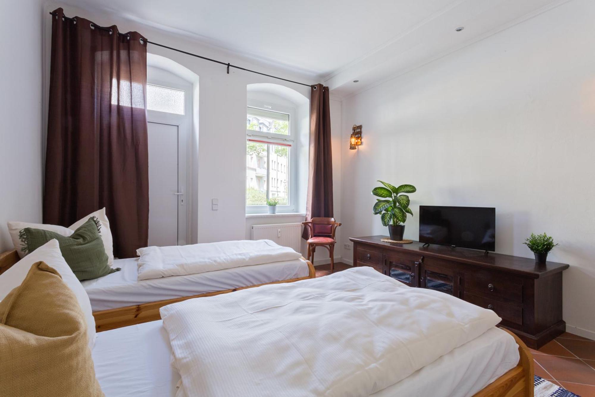 Doppelzimmer III Gaestezimmer In Unterkunft Mit Gemeinschaftsbad Und Gemeinschaftskueche Chemnitz Ngoại thất bức ảnh